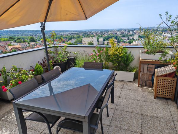 Le duplex de Gildas et Maïre avec vue sur Paris