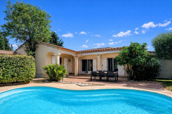 Peaceful Villa with Pool Near Beaches & the Camargue, South of France