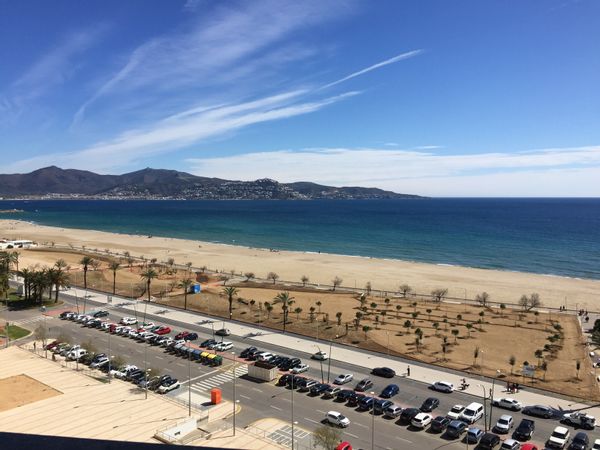 Vue Mer & Escapades Inoubliables – Séjournez à Empuriabrava et Explorez la Costa Brava! (Min 5 nuits