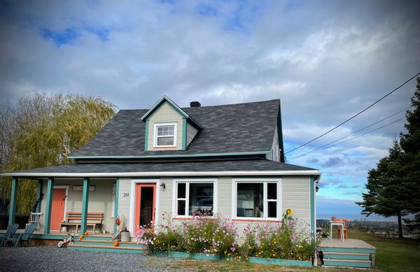 Superbe maison à flanc de montagne avec vue sur mer ! La tranquillité!