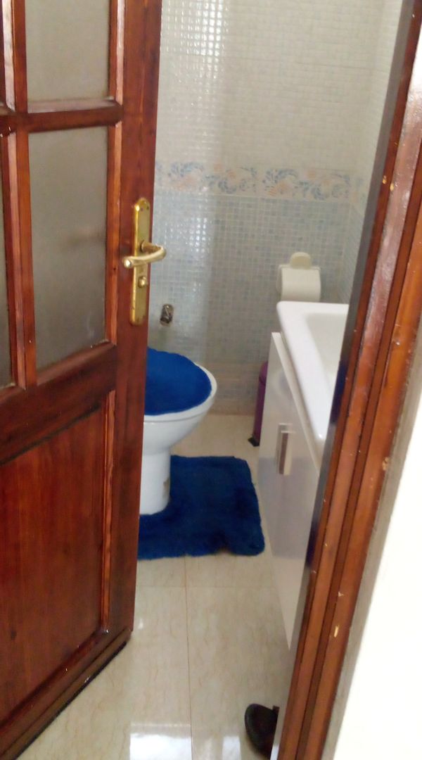 Appartement au sous-sol d une Petite Villa dans quartier résidentiel et calme