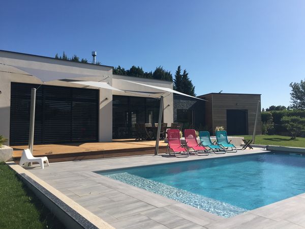 Villa contemporaine avec piscine en Provence