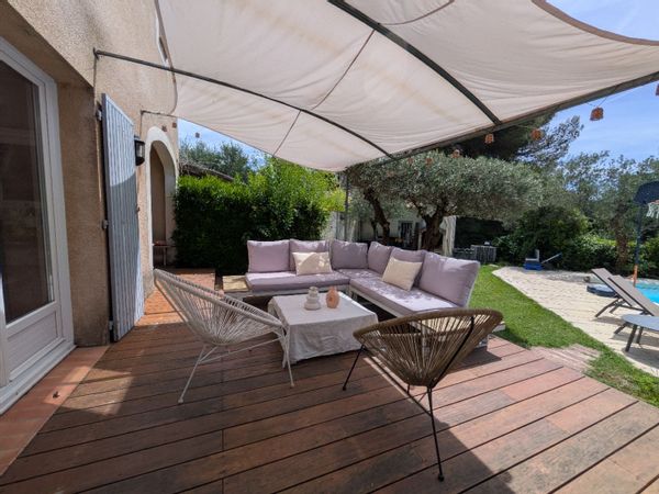 Maison à Nages-et-Solorgues, France entre Nîmes et Montpellier