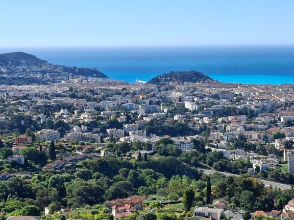 Studio nice vue mer avec parking