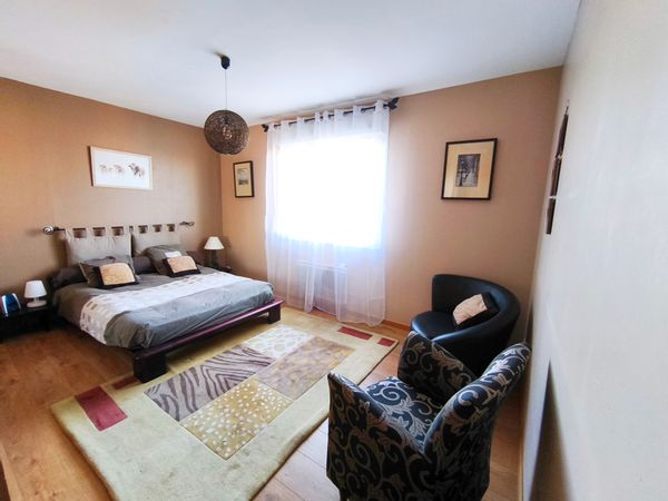 Une chambre à la campagne chez Corinne et Marc