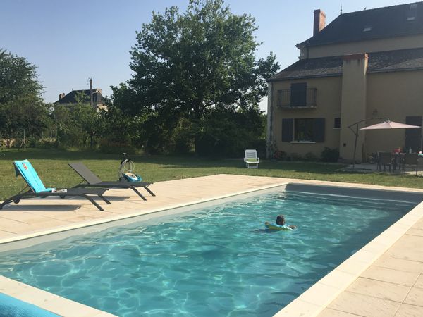 Maison familiale avec piscine en Anjou - 7 nuits minimum