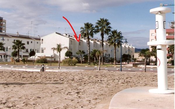 Clara's home, only 50 metres from the beach!