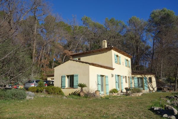 Villa provençale à Opio avec piscine et spa