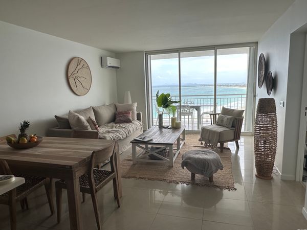 Vue exceptionnel en bord de mer ! 2 chambres ! Piscine et accès à la mer à quelques mètres !