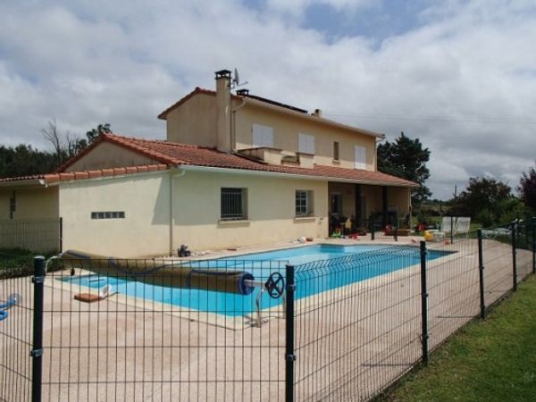 Une maison aux portes de Toulouse en pleine campagne