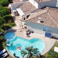 Villa standing avec piscine