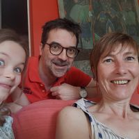 Une maison, un jardin, une cheminée et un barbecue au coeur des Puces, à 200m de Paris