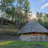 Maison à 2 min du village au cœur d'un jardin arboré