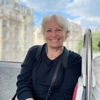 La maison sur la colline, Sans Souci