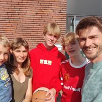 La maison de Kristoff & Lien, Lou, Cas, Basiel