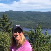 Maison scandinave nichée en forêt près de Mont-Tremblant