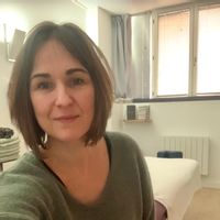 Chambre indépendante avec SDB privée + sanarium (mix entre sauna et hammam) et fauteuil de massage