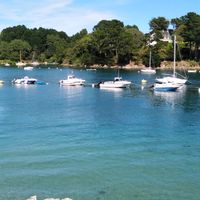 Maison au vert à 25 minutes de belles plages finistériennes.