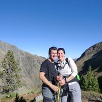 Dans les Pyrénées, maison bois massif écologique, randos, préhistoire et châteaux cathares !