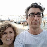Un appartement avec jardin en ville à proximité de la mer avec vue