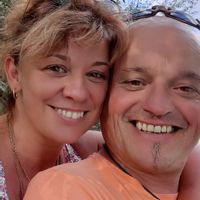 Sandrine et Dom vous propose leur tres beau chalet prestige situé dans le parc national des ecrins, avec sauna et jacouzi.