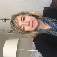 Appartement situé au calme dans la région bordelaise. À mi chemin entre la ville et l’océan. L’appartement est cosy et viens d’être refait, il bénéficie d’une petite terrasse qui donne sur un jardin ombragé.