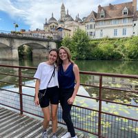 Accueillante maison à Pessac,  à 25 minutes du centre de Bordeaux en bus.