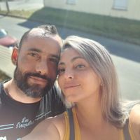 La chambre privée d'Ambre, Eddie et Renaud.