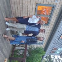 La maison de Tom, Jackie and Tricia