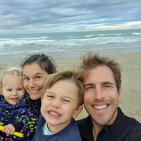 La maison de Emilien Natacha et leurs enfants.