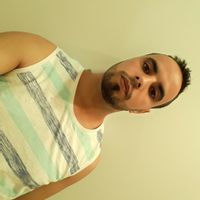 moi younes sabri j'ai 28 ans je suis un professeur  de physique  chimie et j'aime le voyage le tripp