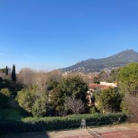 Lumineux et spacieux duplex, idéalement situé entre mer, campagne et ville