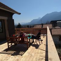 Chambres, cuisine, salle de bain et toilettes indépendantes