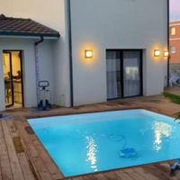 MAISON neuve dans un quartier calme proche de tous les lieux touristiques