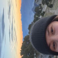 J’habite dans un duplex à côté de la gare (5min en tram) dans la capitale des Alpes