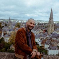 L'appartement est situé au coeur de Vendôme, dans sa rue piétonne.
