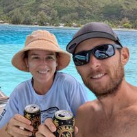 Bienvenue chez les Fredgies, maison local dans jardin luxuriant à Moorea, baie de Cook