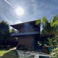 Conrad's an Artistic Master Piece is not a shack 700 sqm property. 300 Sqm built. Sleeps 8 ppl