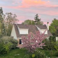 A Spacious Family Home at the Gates of Paris and the Chevreuse Valley