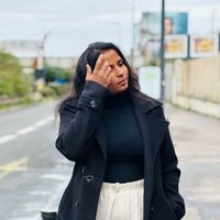La chambre privée de Mounika