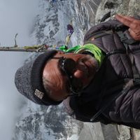Case sans vis-à-vis, située dans une petite résidence calme avec vue sur l'océan et la montagne.