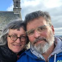 Maison du Cantal dans un bourg avec tous les services