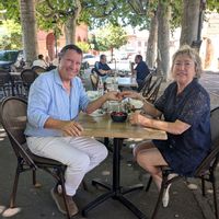 Maison avec beau jardin, à proximité immédiate de Toulouse, dans un village accueillant et paisible.