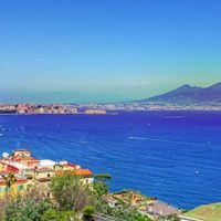 La maison de Stéphanie a une vue imprenable sur la baie de Naples, le Vésuve et l ile de Capri