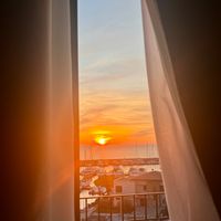 Pied dans l’eau – Vue Port & Mer – Balcon – Clim