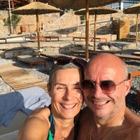 La maison de Pascal & Marie est un ancien corps de ferme rénové entre terre et mer.