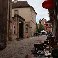 L’appartement est situé dans les hauts quartiers d'Autun, c'est un gîte disponible toute l'année.