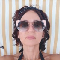Dépendance avec piscine et vue sur les vignes
