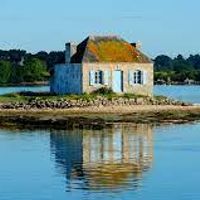 Coquet cottage de Frédérique A 10mn des plages, de Carnac, sur terrain de golf (face au trou 7)