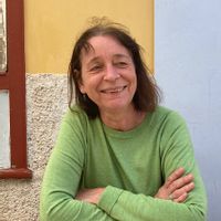 La maison de Elisabeth Appartement situé au rez de chaussée d’une résidence très verdoyante.